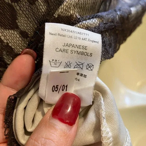 NWT Kasper Light Brown/ beige Three pieces Skirt Suit. Size 10 PETITE. - Picture 14 of 16